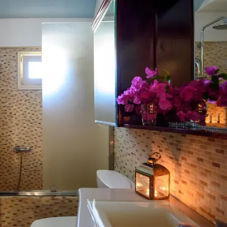 Villa Santorini *